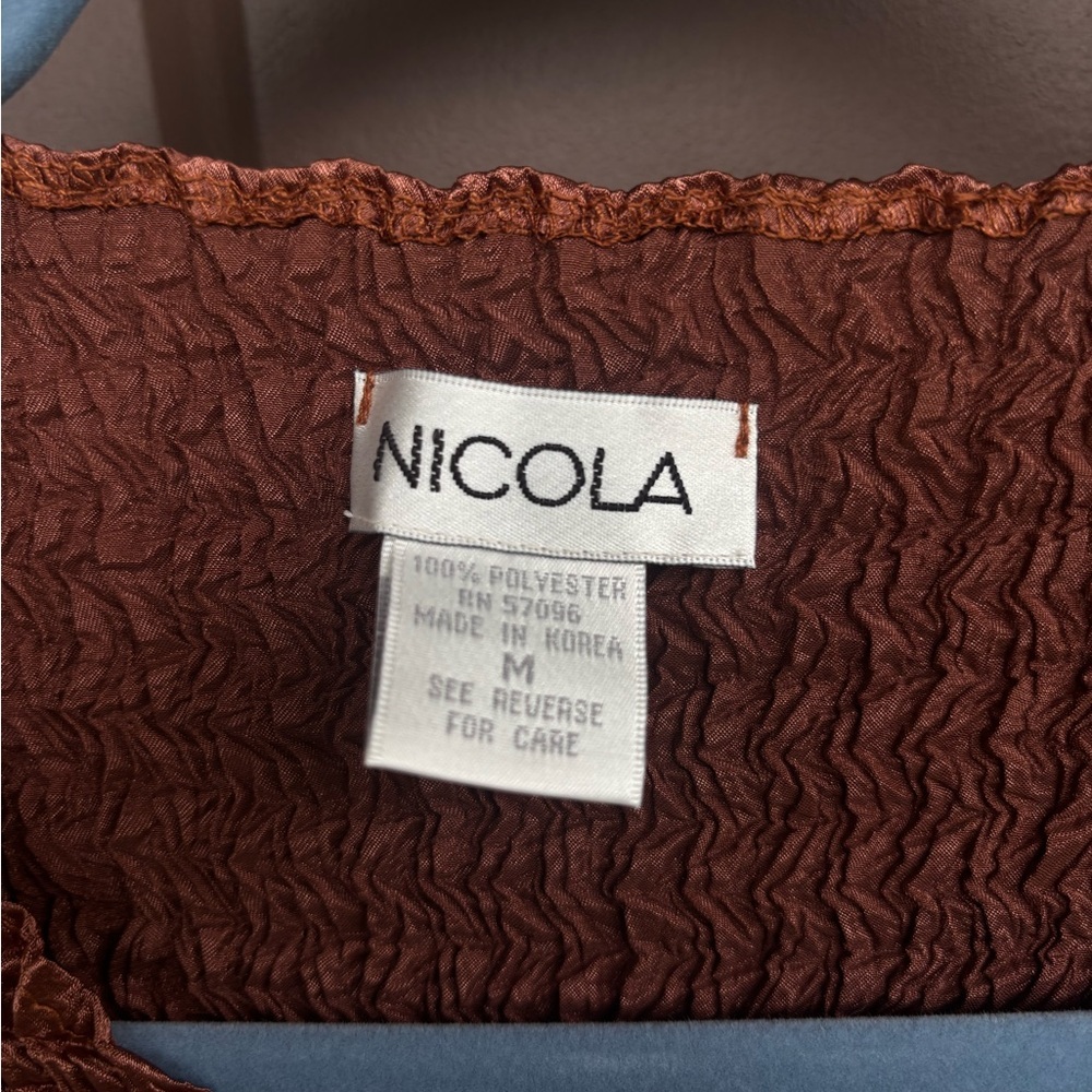 NICOLA Copper Textured Sleeveless Top - Picture 2 of 3